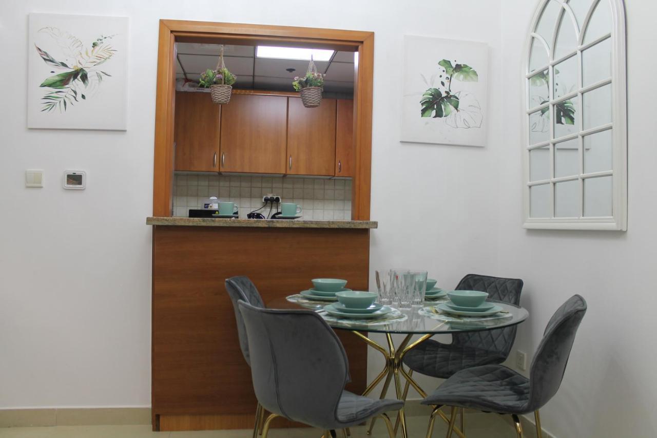Newly Furnished One Bedroom Apartment Next To Metro & Beach In Marina Residence دبي المظهر الخارجي الصورة