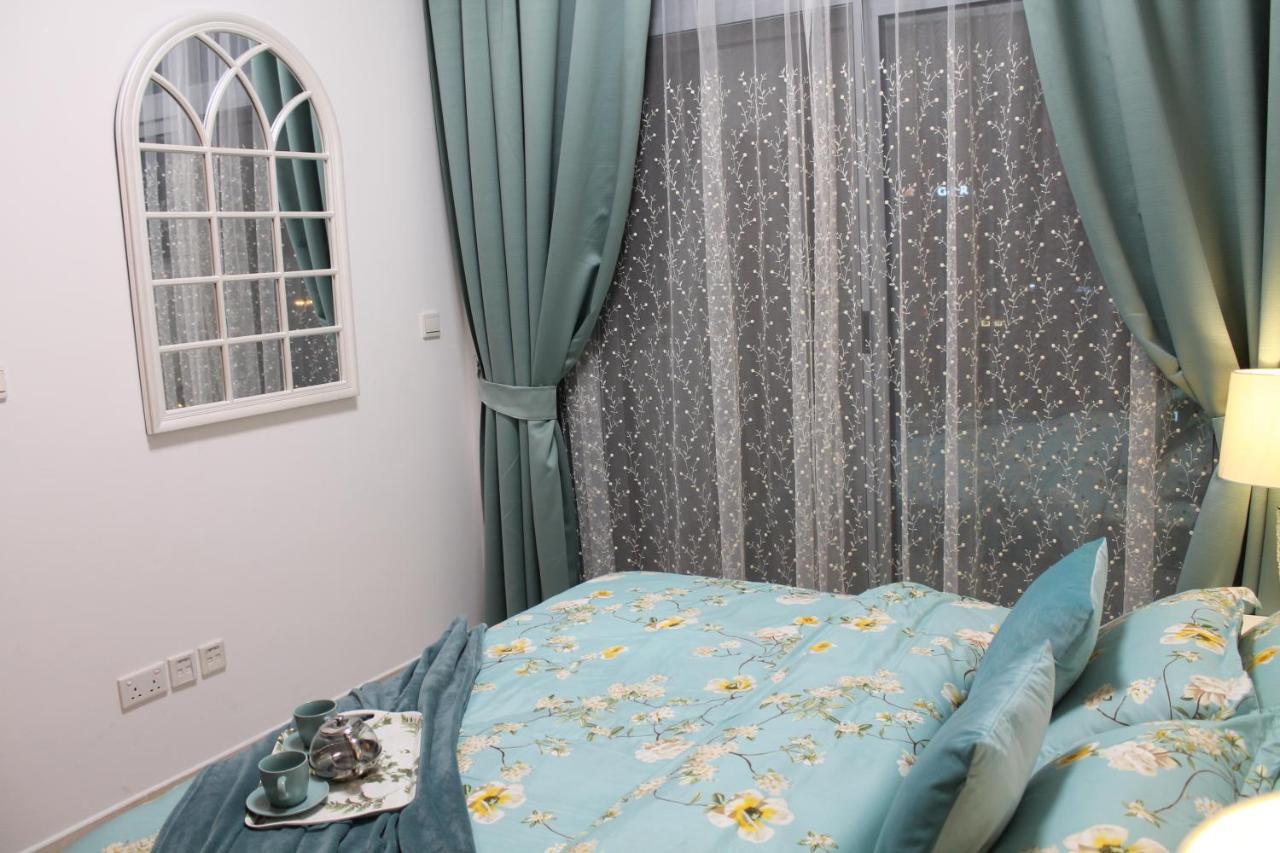 Newly Furnished One Bedroom Apartment Next To Metro & Beach In Marina Residence دبي المظهر الخارجي الصورة