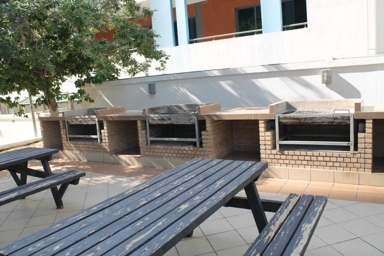 Newly Furnished One Bedroom Apartment Next To Metro & Beach In Marina Residence دبي المظهر الخارجي الصورة