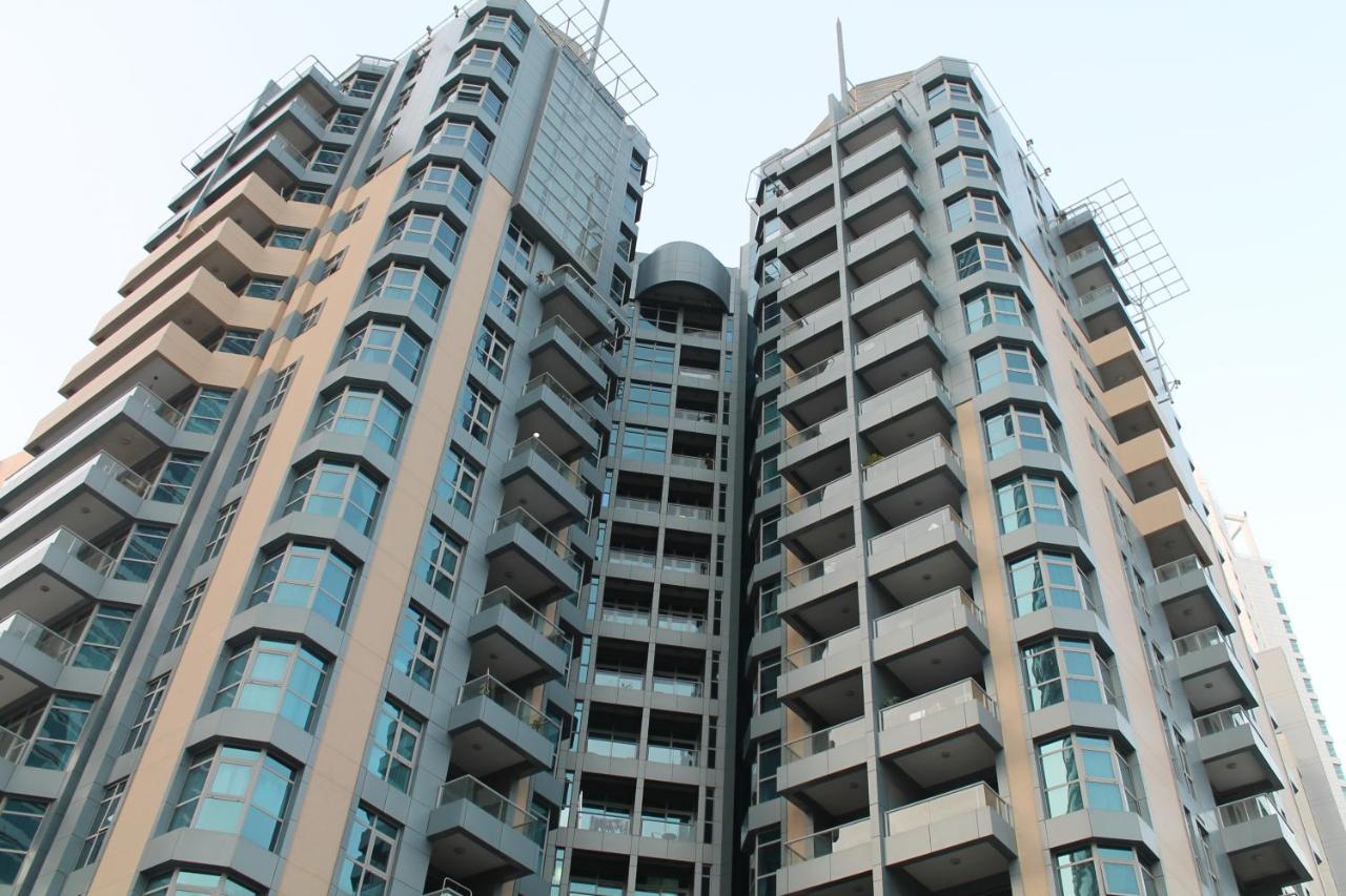 Newly Furnished One Bedroom Apartment Next To Metro & Beach In Marina Residence دبي المظهر الخارجي الصورة